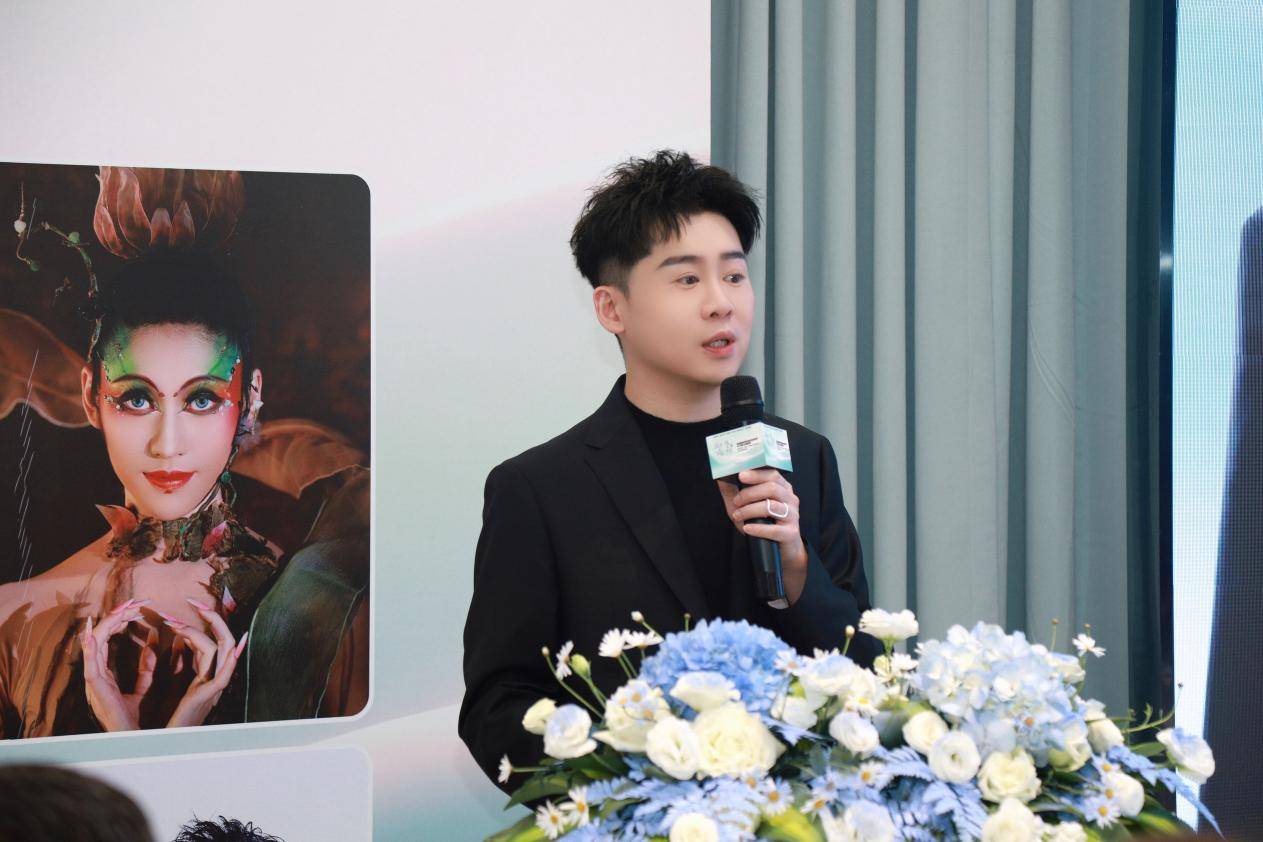红瑞集团三十周年献礼 杨丽萍御用造型师 VC 刘超亲临瑞韩共探美学融合